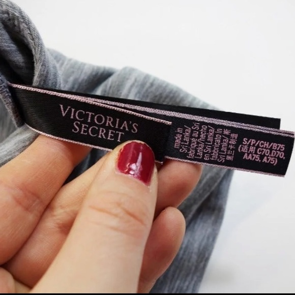 ❌SOLD‼️NWOT VS Padded Bra, size smal - Picture 9 of 9